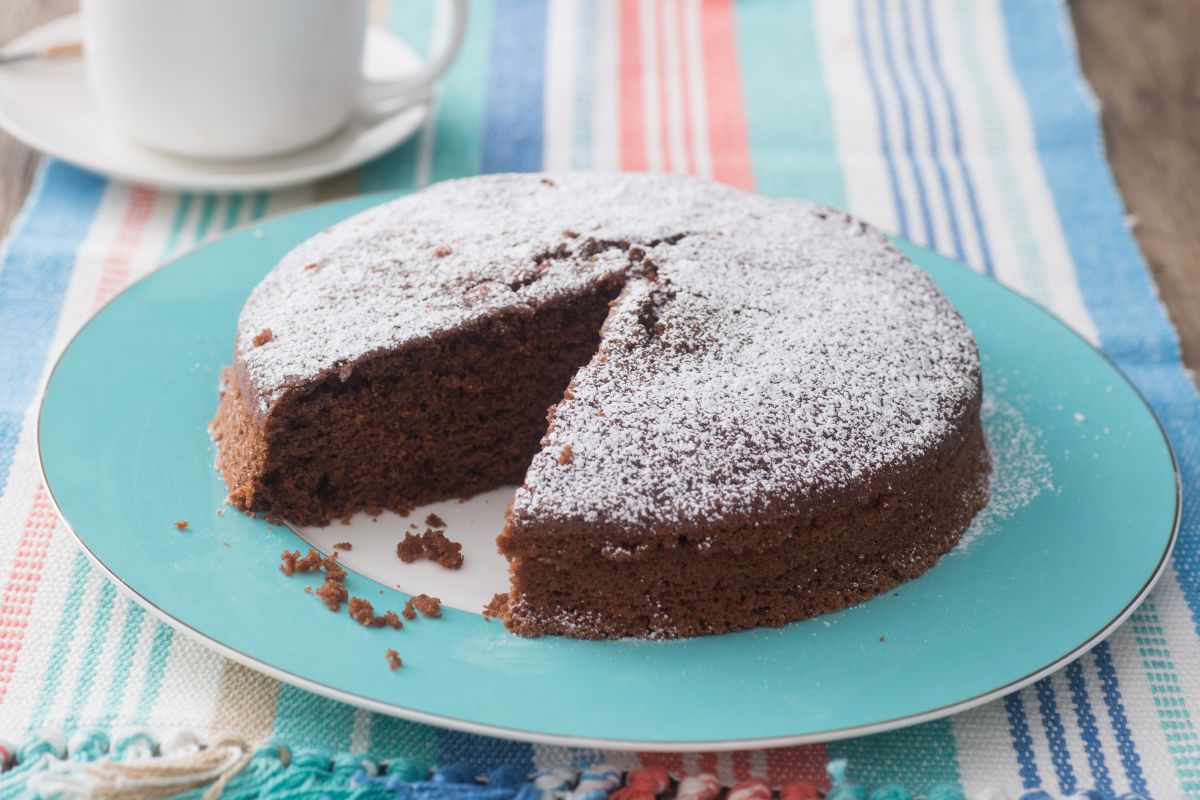 Butter and egg-free chocolate cake