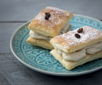Coffee puff pastry